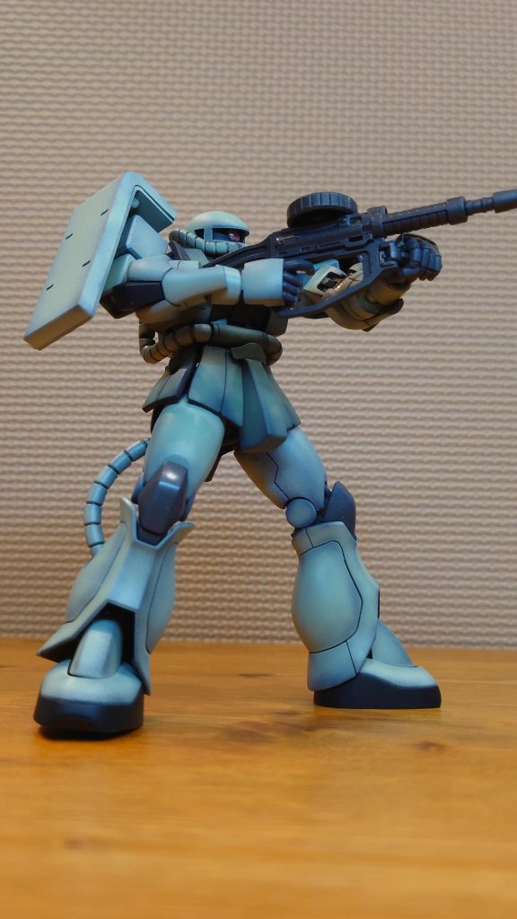 一番やりたかったのがこちら、両手持ちマシンガン。