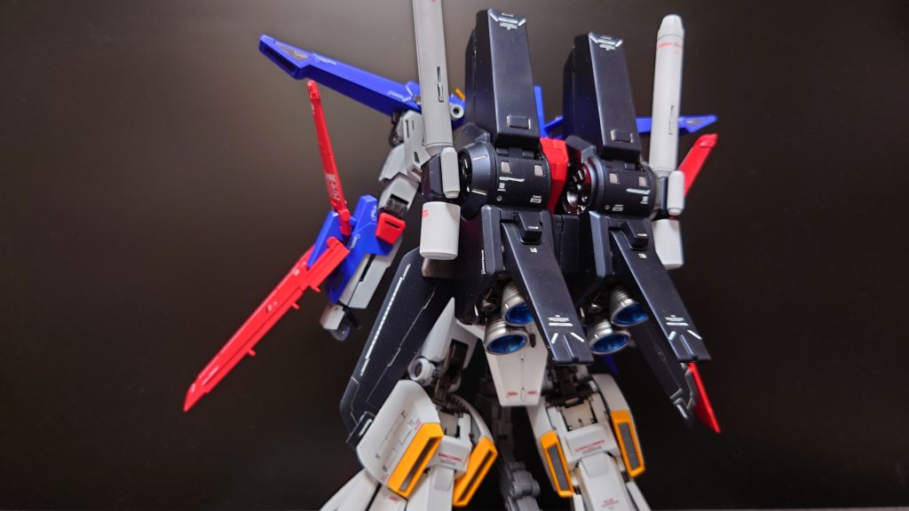 ZZと違って変形はできないことになっていたので試していません。