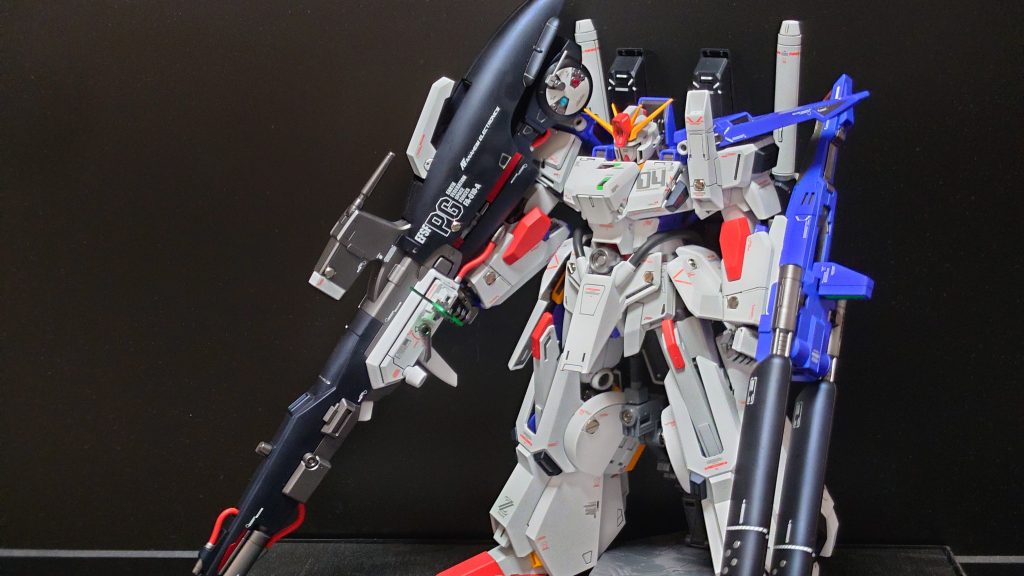 改修①ハイパーメガカノンとバックパックの接続を解除。