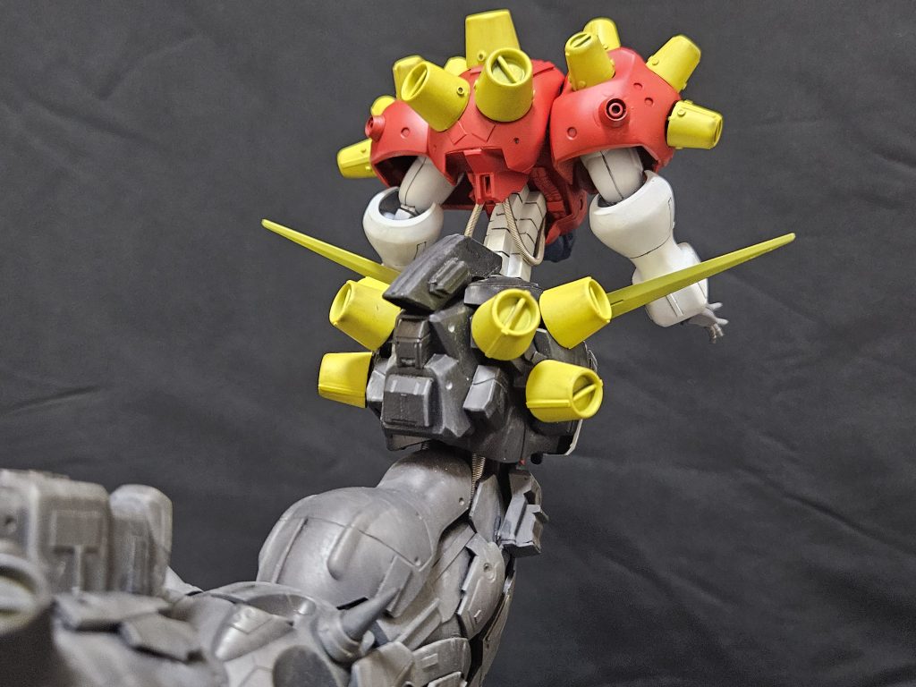 本体の後ろから