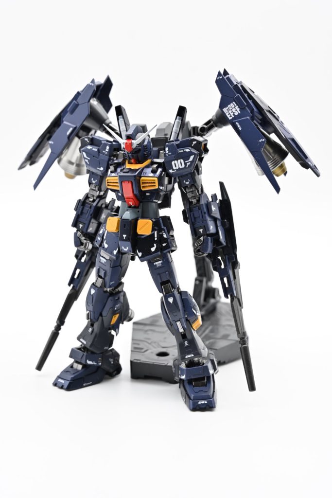 追加のオリジナル装備としてビルドマークIIのバックパックをフルバーニアン風にアレンジ