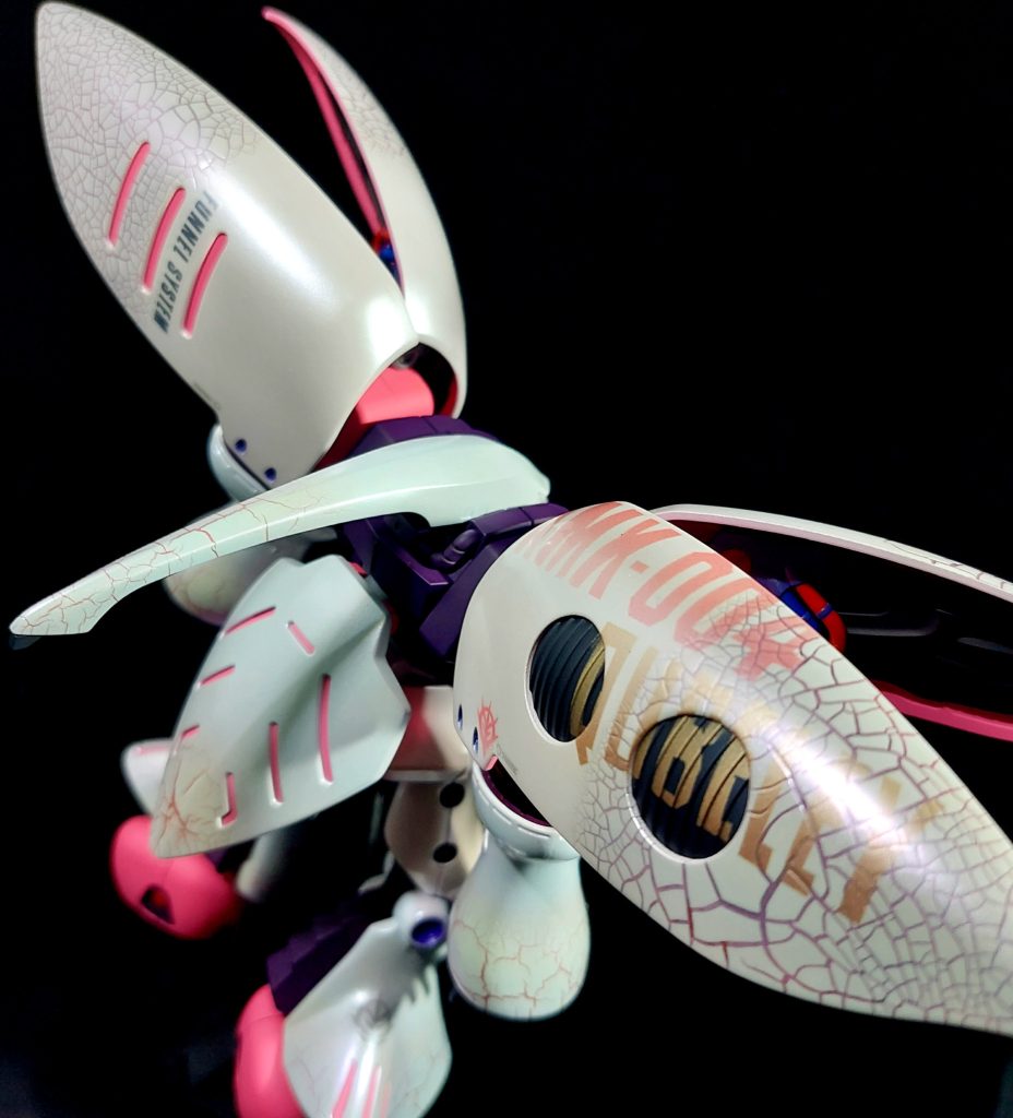 クラック塗装が消えていく感じを表現するのがなかなか難しいポイントでした。あっゴールのキュベレイも良いでしょ？