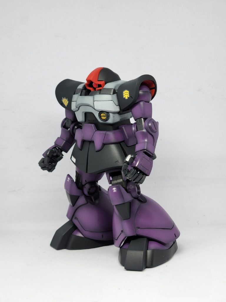 忘れてた。首も少し埋めました。作り終えて気付いたのは、ドムは何体作っても飽きさせない良機体だったってこと!