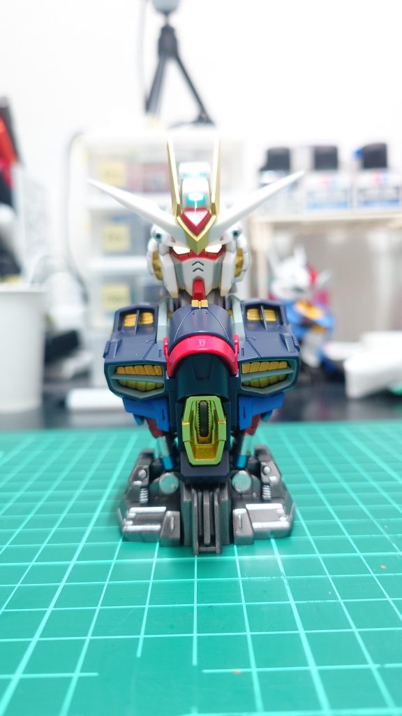 ツインアイ、センサー発光✨