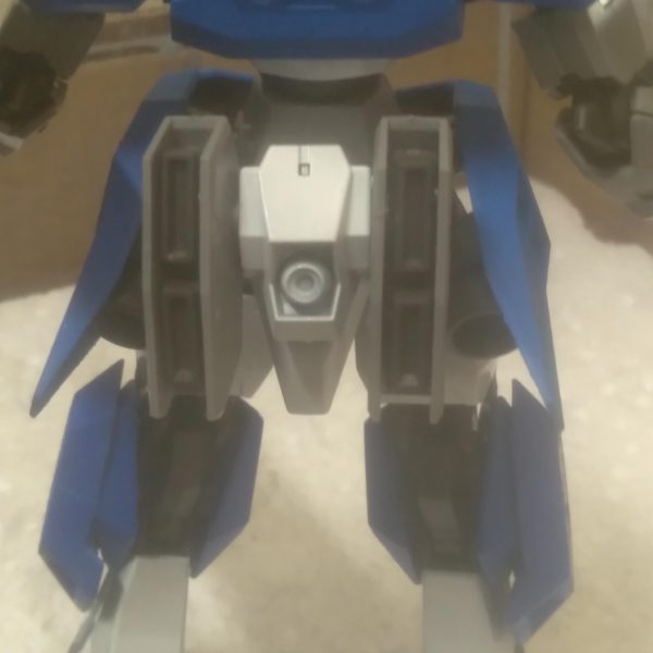 This is my Gundam Leander MkII custom. I added the leg thrusters from the Uraven Armor to the outer legs. I moved the backpack down to the back skirt as a mobility unit. I got the beam rifle from the delta kai. I still have a few things to finish up on it, but it's looking pretty good（2枚目）