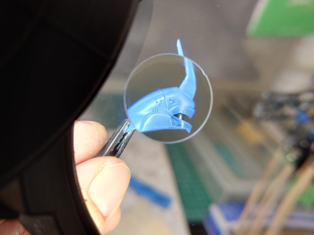 今回改修ポイントは2つ1.チェーンマインをリアル鎖にディテールアップ2.角の隙間をランナーの切れ端をセメントSPで溶融して隙間埋め。とてもキレイに仕上がったのです