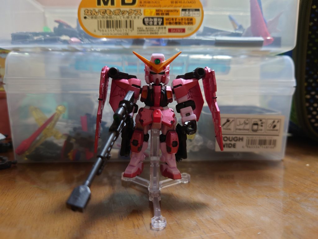 前面ですHG,MG参考に塗装しています。