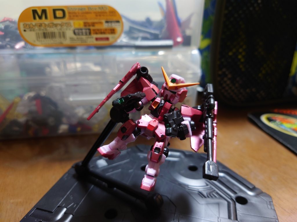 ポージング1GNピストルでミサイル迎撃…のイメージ