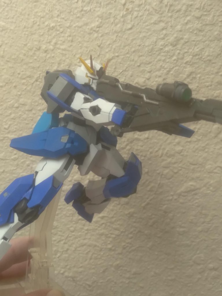 It is equipped with a more powerful beam rifle, the Hi-Beam Launcher.