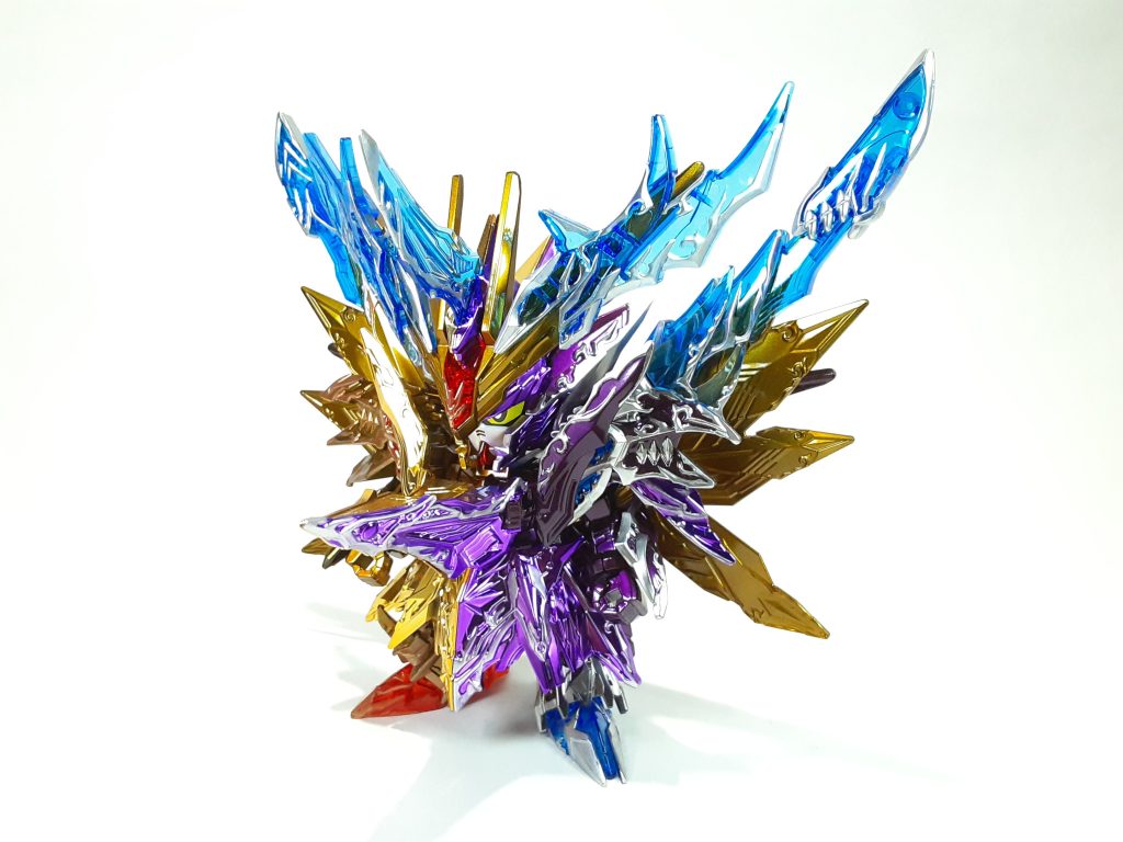 メッキ使用が一部のみだったのでその他パーツをメッキ風に塗装しました