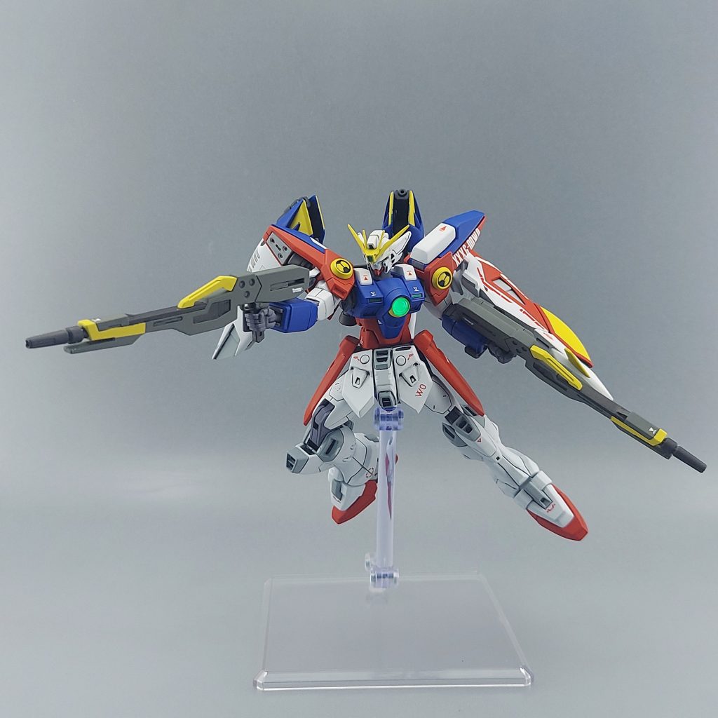 ツインバスターライフルは砲身先端をプラ板にて延長、連結をライフル内にネオジム磁石を埋め込む形に変更