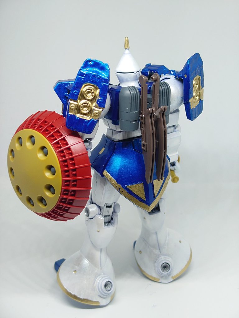 スリッパパーツはバーニアが彫られてるので、使いやすいと思います。あとはシナンジュスタインの余剰で姿勢制御スラスターっぽく。踵にもスラスター追加装甲。