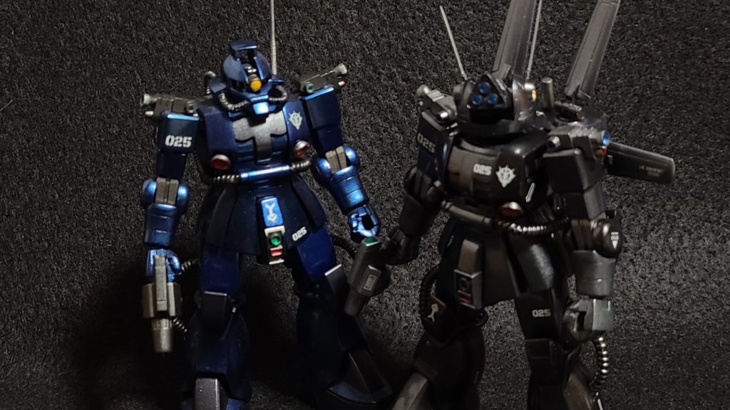 あとフリッパーの頭部も難儀しましたね。最初首の部分がやたら長くて恰好悪かったので、短く切り詰めパテで埋め、結局本体側のポリキャップも切り飛ばしプラ棒埋め込んだり(T_T)おかげで左右の首振りしかできません。もっとも３眼式のカメラが上下動するので問題なし！と言い聞かせました(笑)