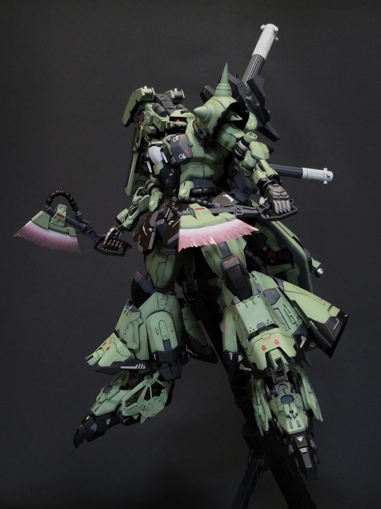 ビームアックスバックパックに着いている二振りの取り扱いが良いビームアックス。