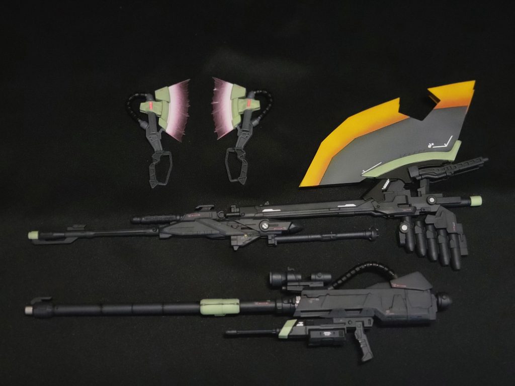 武装一覧・ロングライフル・ジャイアントツインヒートホーク・ビームアックスエフェクトは本体製作時に一緒に作ってました。ですがGBWCには漢の仁王立ちで応募してます。ポーズをとっていたら結果は違ったかもしれませんが、悔いは全く無いので良いです。