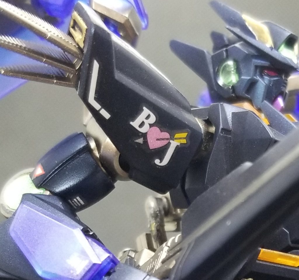 こちらはお遊びで🤣乗機なんだから自分のビルダーネーム入れたいな～って思いまして(笑)ピクシーのマーキングを拝借してアレンジしてみました😎