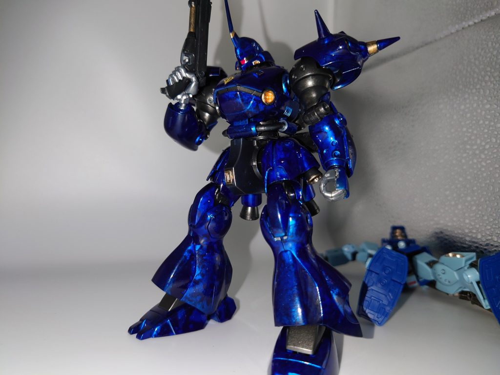 あと今回、ボディ塗装に目のシールが負けると思ったので三原色マゼンタをシールに直塗りして濃くしてみました。正解でした！