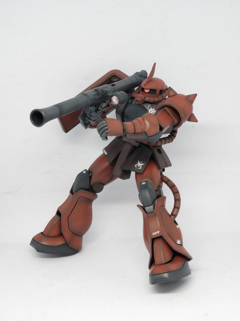 ポーズ1。お決まりのバズーカポーズ。うん、映えます。