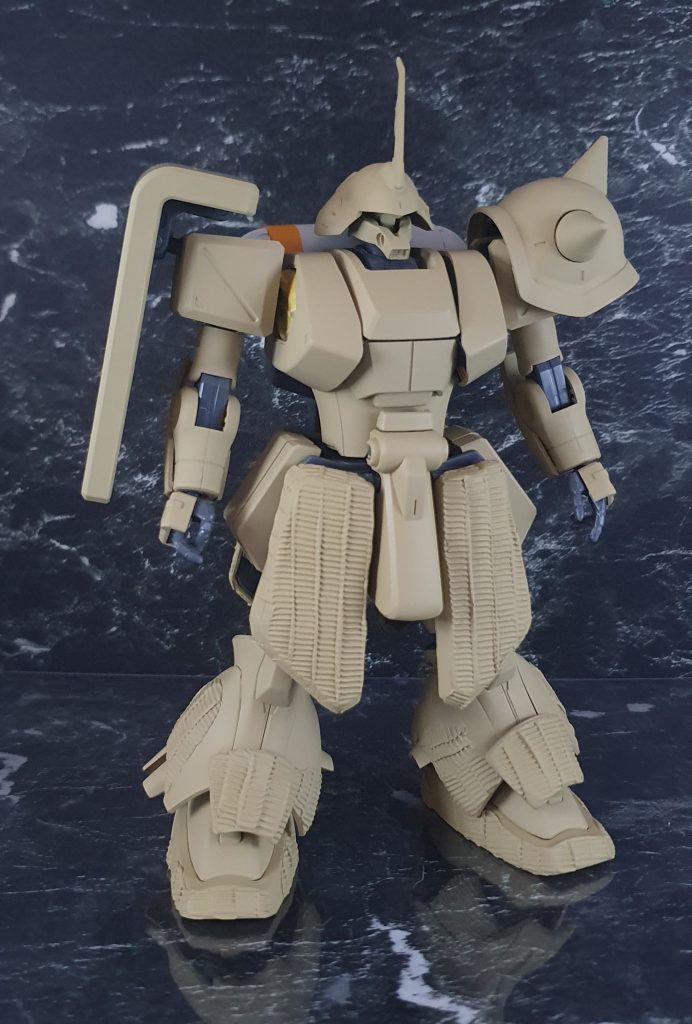 基礎塗装終了(この段階で肩がMGになる)