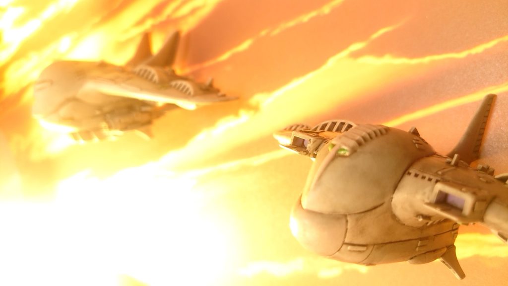 手前が本機。奥はその②。