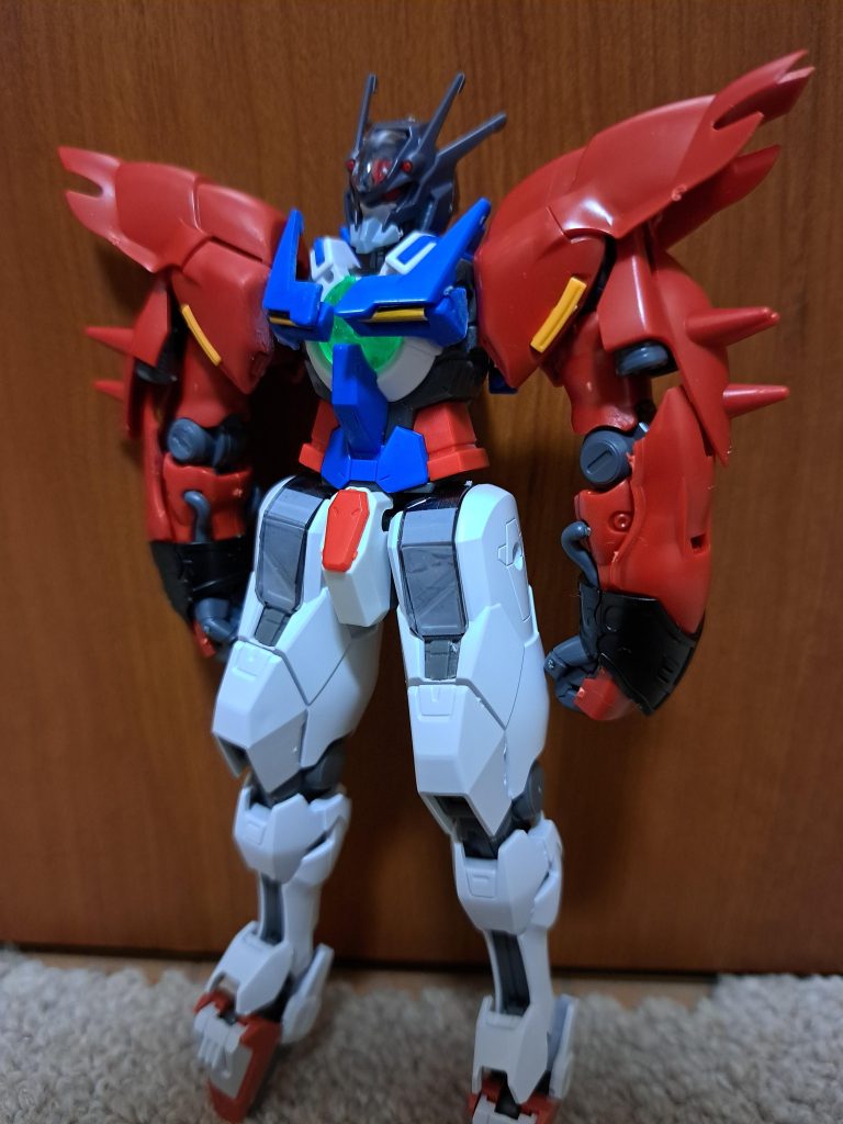 頭部をファラクトに変え、完成した状態。この状態でもですけど、もっとボリュームをつけることにしました。