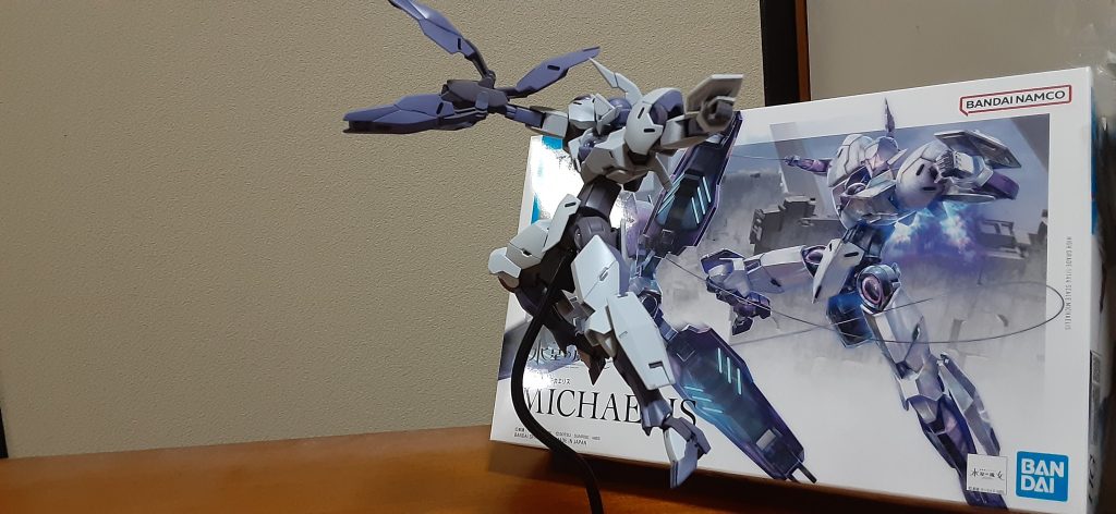 キャノン展開。スリムな機体だけどガバッと迫力ある展開する武器があるのもまた良い