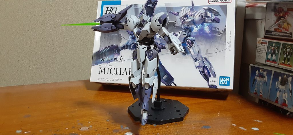 しかしこういうポージングも似合う。騎士感がありますな