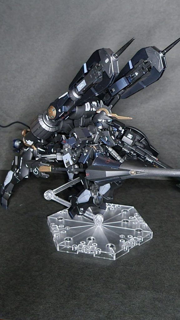 鉄血の世界で生計を立てる傭兵「ブラックグレイズ・サジタリウス」–6枚目/制作者:ぷーやさん