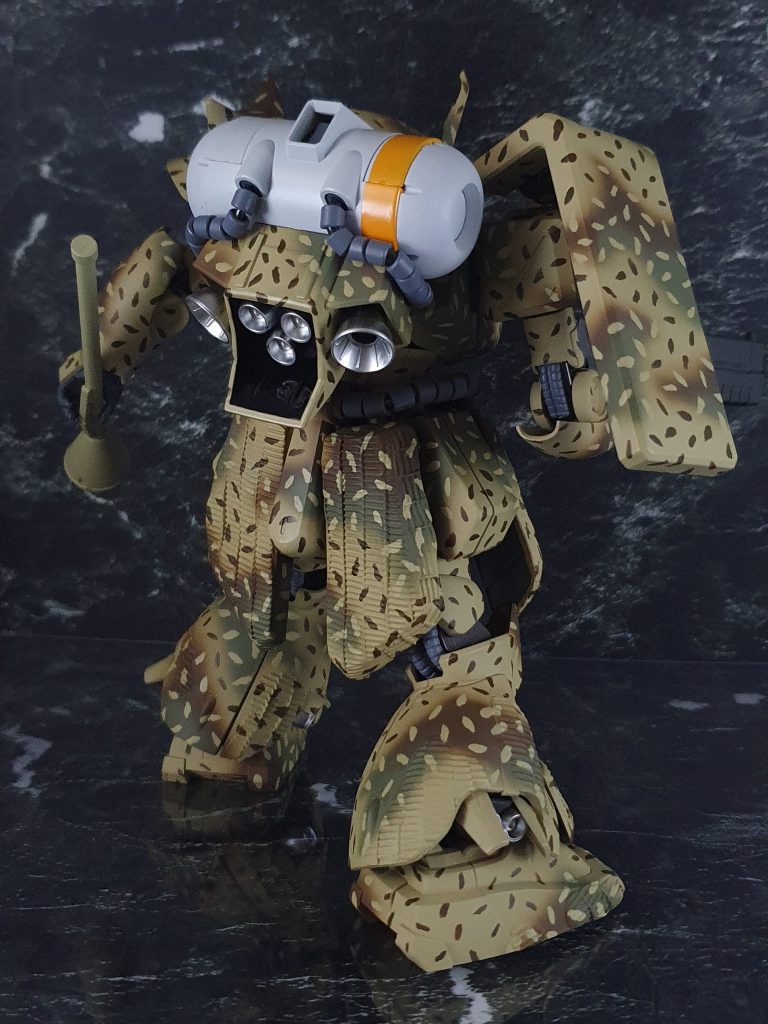 被弾したらヤバそうな背面タンク