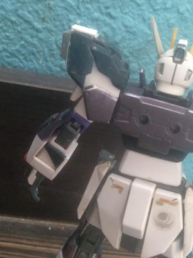 The back of the arm. I will add some psycoframe details with small pieces of plastic