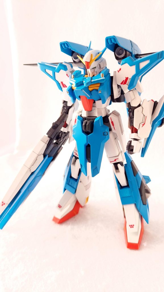 3代目メイジン・カワグチの海外遠征用ガンプラ、A-Zガンダム。セイのビルドストライクギャラクシーコスモスと激闘を繰り広げた、個人的には「プロレス技を決めたガンプラ」として記憶に残っています。Amazon専売という特殊な売り出し方をされたこともあり、ある意味プレバン限定品より貴重かもしれません。中古屋で定価で売っているのを見かけて購入、製作しました。