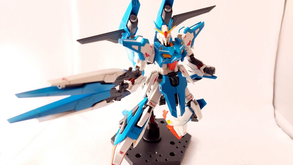いつもに比べると若干コンセプトが甘かった気もしますが、現在の自分の技術を確認するガンプラになりました。さて、次は元旦お披露目用のガンプラの準備をしないと……