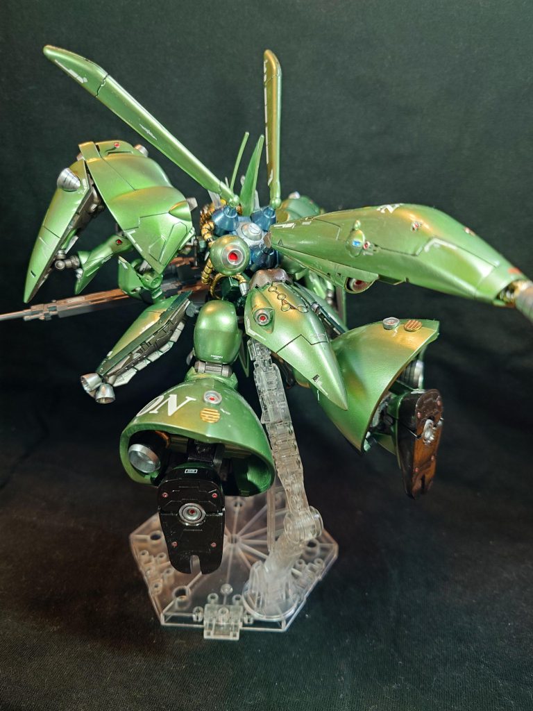 ガトー「アナベル・ガトー出撃する!これで鎧袖一触間違い無しだ!ハーッハッハ…のわぁーーっ?!」アナベル・ガトーをその後見たものはいなかった…全国のガトーファンの皆様ごめんなさいっ!