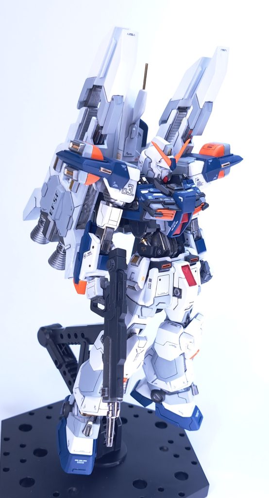 あまり資料がある機体ではないので苦労しました。