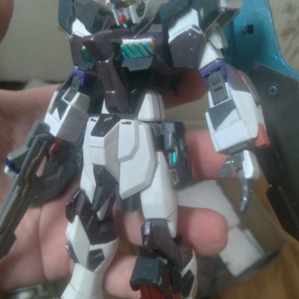 I was able to come up with a way to attach the psycoframe leg parts onto the perfect strike freedom legs. Cut off the knee armor and glue the connection part inside the psycoframe. I still have some pla plate work to do to fill in the gaps in the kee armor where the psycoframe attaches. I got the banshee side skirts attached as well（1枚目）