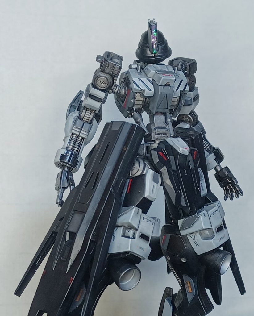 おまけ。わかる人にはわかりますが一応元ネタは、メイドインアビスの黎明卿、新しきボンドルドです。ヴィダールに尻尾をつけ、枢機ヘ還す光を装着してます。