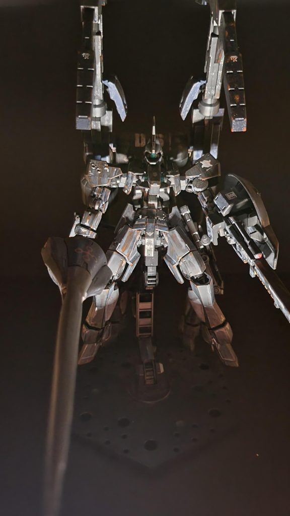 ジャンクで手に入れたランスは歪んでいたのでパテで太らせながら…全然真っ直ぐにならねぇ笑ランスチャージの際に深く刺さり過ぎると通りすぎざまに引き抜けないので太さ自体はちょうどいいと思うんですがねぇ