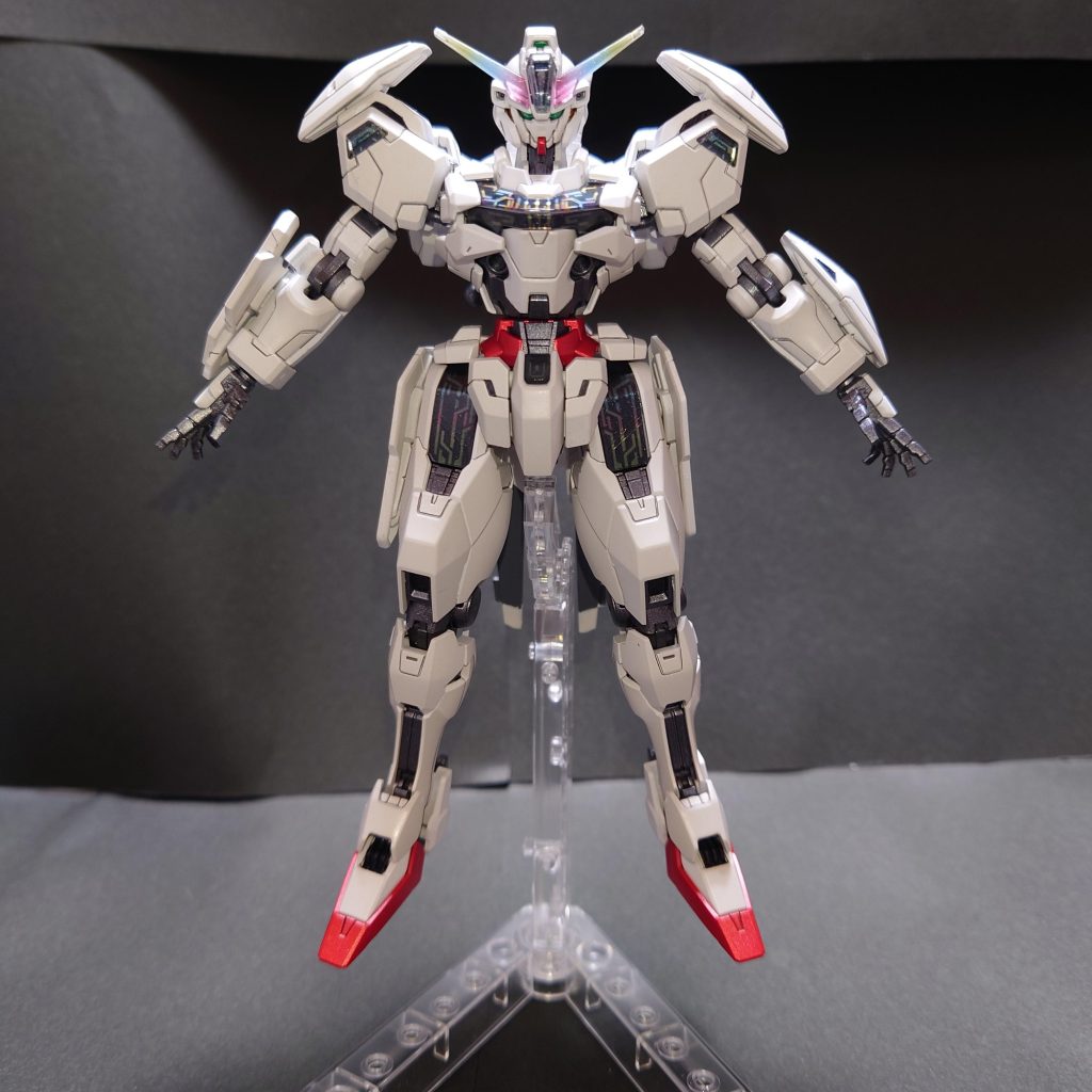 ガンド以外はフル塗装になります本体はつや消し吹いていますアンテナやクリアパーツには、クリアパール吹いて、キラキラ光るようにしています