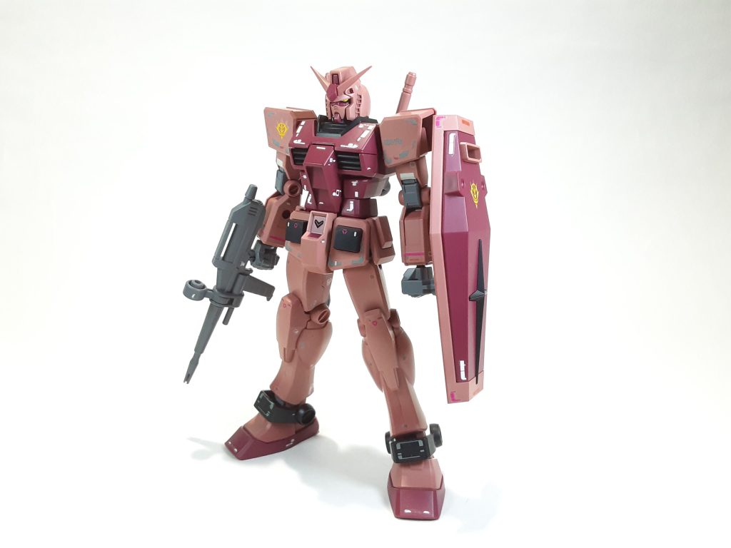 デカールはRGガンダムとジオン汎用デカールを使用してます