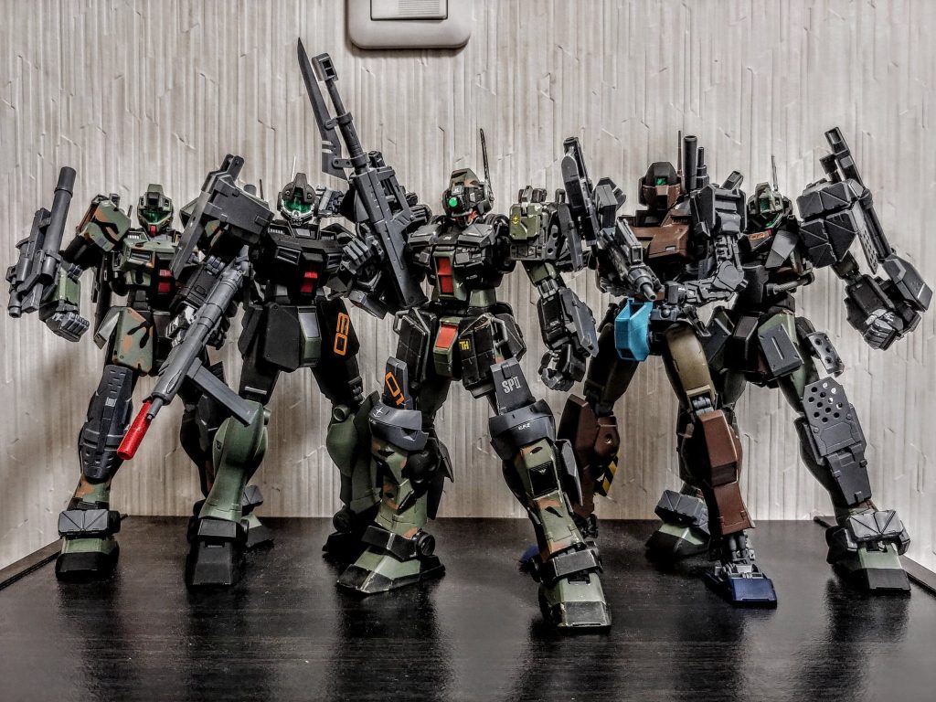 試作機であるスティンガーを実戦でのデータ収集を行う為、試験的に運用するにあたり特殊部隊に配備する。このような設定で製作してたので初期のスティンガーで塗装も外装も完璧ではない状態で並べてます。