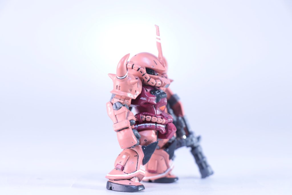 ガンダムコンバージ　リペイント　シャア専用グフカスタム–4枚目/制作者：iwaitati