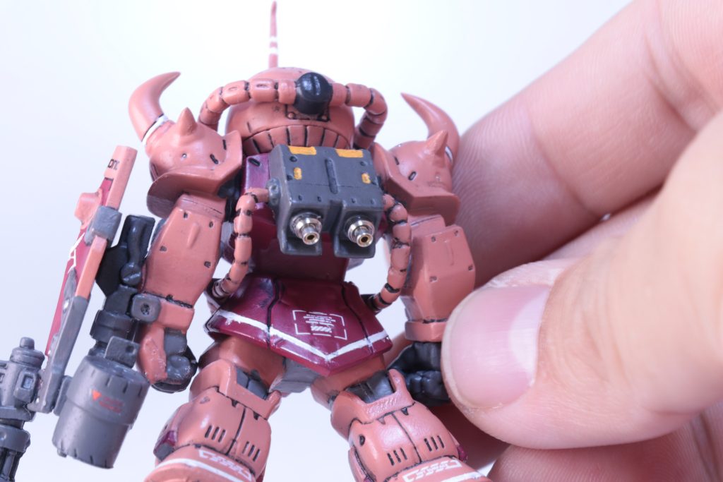 ガンダムコンバージ　リペイント　シャア専用グフカスタム–2枚目/制作者：iwaitati