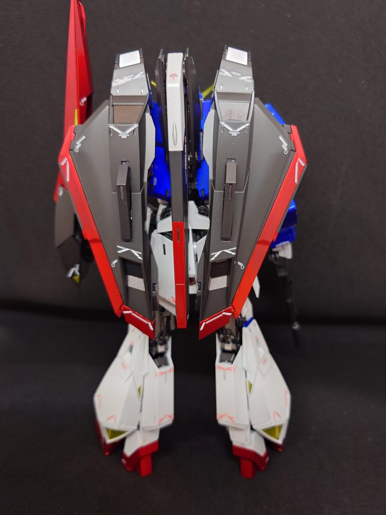 グラファイトブラック初めて使いましたが質感がすごくよくて気に入りました。