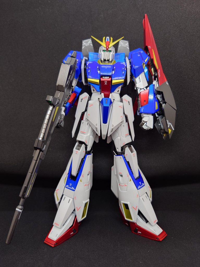 ＭＧの全塗装初めてでしたがパーツ数は多いですが塗分け少なくて楽だったかもしれません。