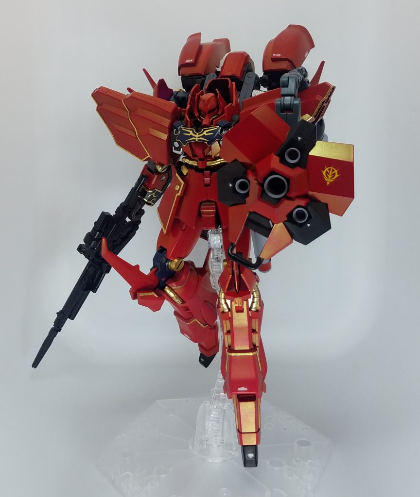 シールドは肩に移植。取って付けた感が凄い…(笑)