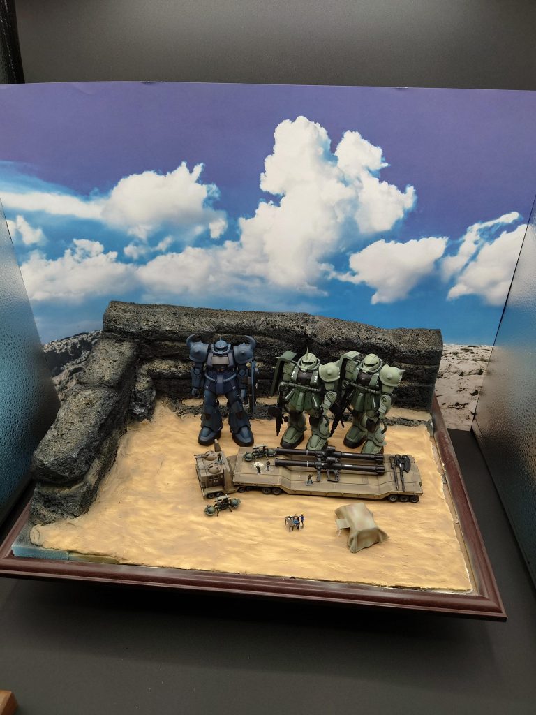 スタイロフォームと紙粘土砂漠系の青空シートでジオラマ撮影しております。　　以上、閲覧ありがとうございました。