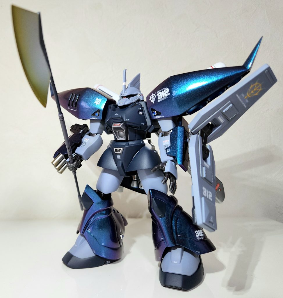 なんか似合うかなと旧キットドライセンからビームトマホークを持たしてみたw