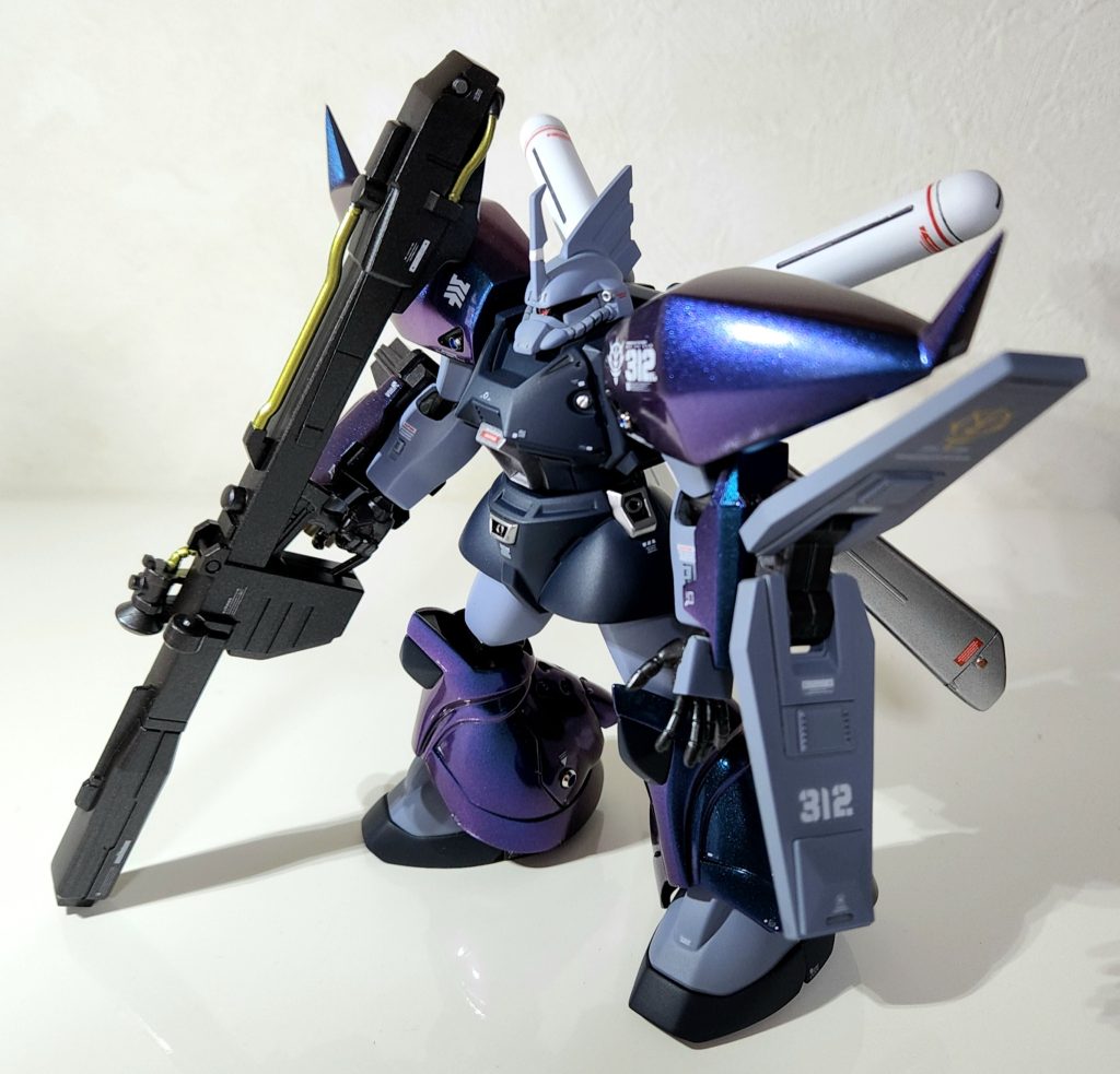 やや上から撮影すると面の変わるところで偏向具合がわかるけど、写真だとマジョーラ感が伝わりにくいのが悲しい😭