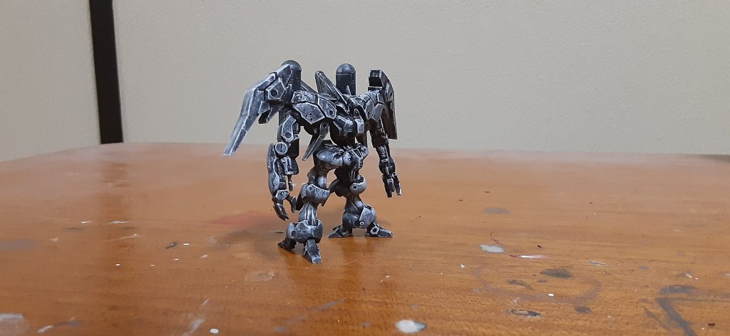 今回は勉強でした。でもやはり塗装までしたのでお気に入りです。HGUCバイアランカスタム入手できるまでの繋ぎでもあったけど、これ自体なかなか良い物です。ただ小さいな…今回のグラデーション塗装経験をフルアーマーガンダム(MSD)に生かしたい。