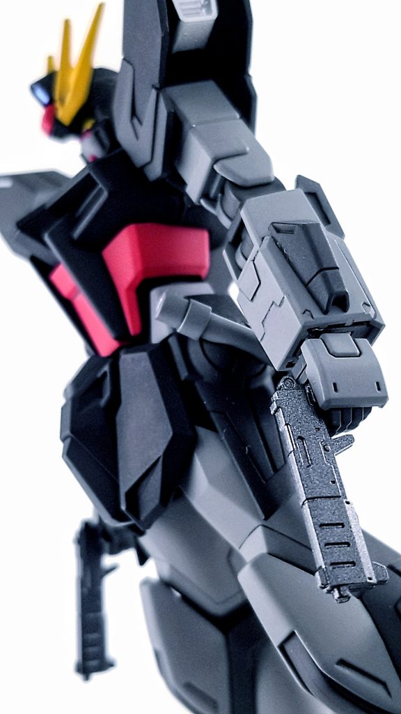 ハンドガンはガンダムヴィダールの物をそのまま使用。メタリックブラック仕上げになっています。